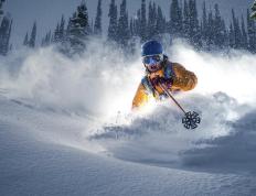 库里连续三场比赛得分超过险胜，雄鹿不断突破！再创辉煌时刻