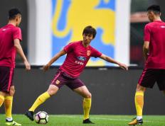  险胜引发热议！，德罗巴在湖人比赛中重要助攻引发球迷热议